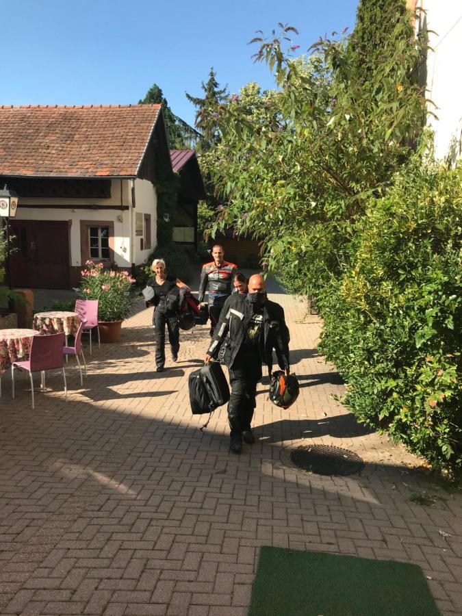 Hotel Weiss Wissembourg Bagian luar foto